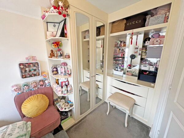 Borrowby Close, Hamilton, Leicester, Leicestershire, LE5 1WQ