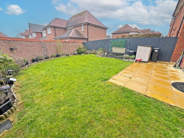 Borrowby Close, Hamilton, Leicester, Leicestershire, LE5 1WQ