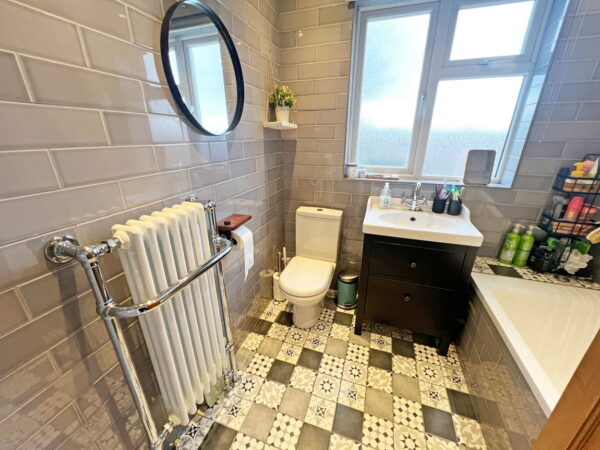 Newlands Avenue, Shepshed, Loughborough, Leicestershire, LE12 9DW