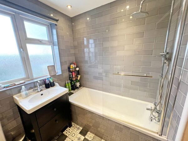 Newlands Avenue, Shepshed, Loughborough, Leicestershire, LE12 9DW