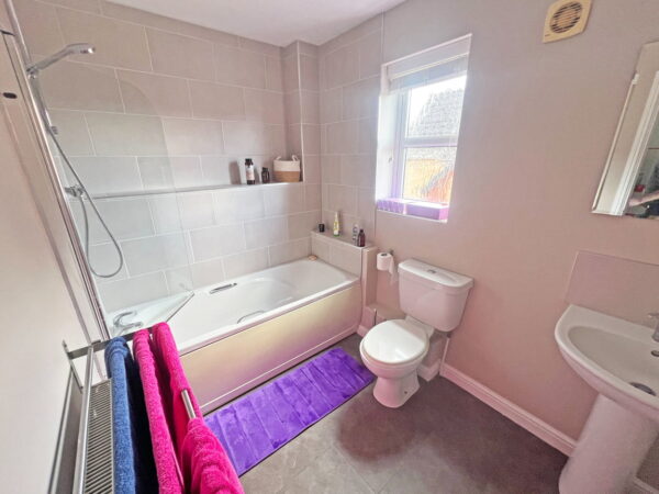 Murby Way, Braunstone, Leicester, Leicestershire, LE3 3UH