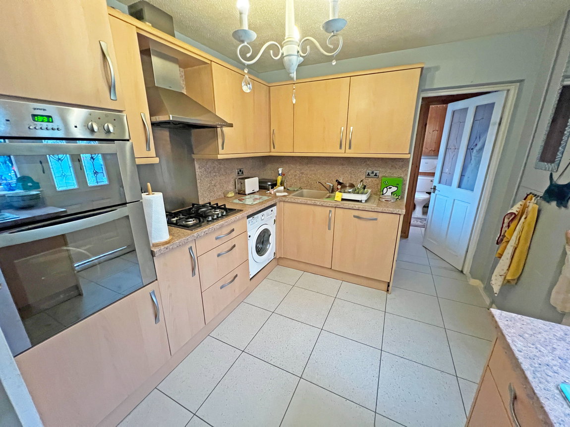 Manor Drive, Leicester, Leicestershire, LE4 1BL