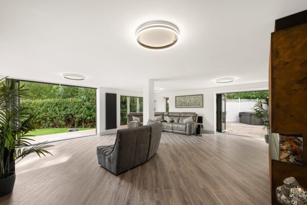 Bridle Road, Burton Joyce, Nottingham, NG14 5FT
