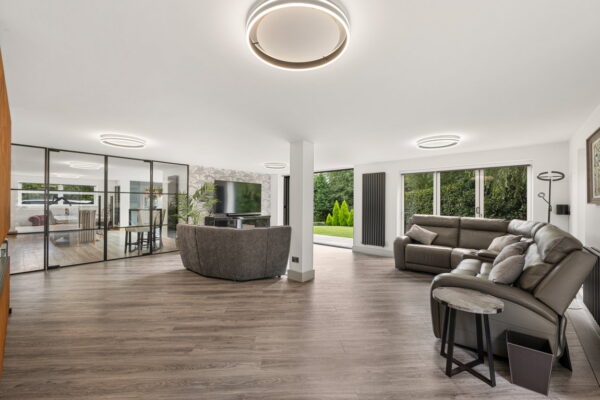 Bridle Road, Burton Joyce, Nottingham, NG14 5FT