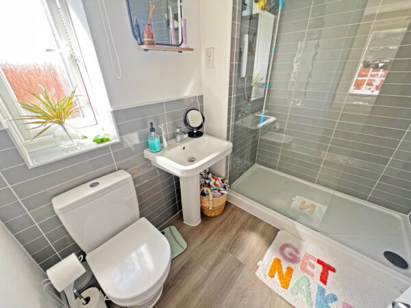 Hugglescote, Coalville, Leicestershire, LE67 2EZ