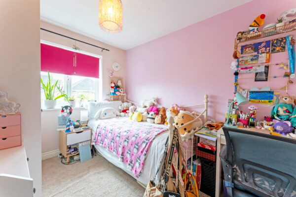 Magpie Close, Corby, Northamptonshire, NN18 8FJ