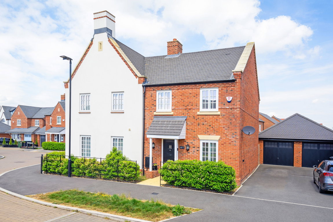 Straw Lane, Houghton Conquest, Bedford, Bedfordshire, MK45 3NZ