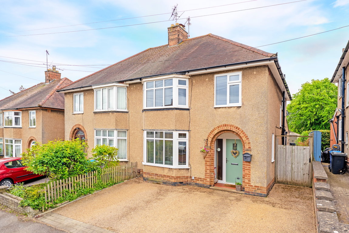 Hood Walk, Kettering, Northamptonshire, NN15 6PZ