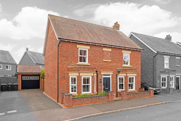 Burr Close, Kempston, Bedford, MK42 7FF