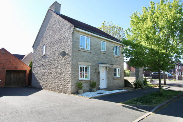 Aitchison Avenue, Hucknall, Nottingham, NG15 6LP