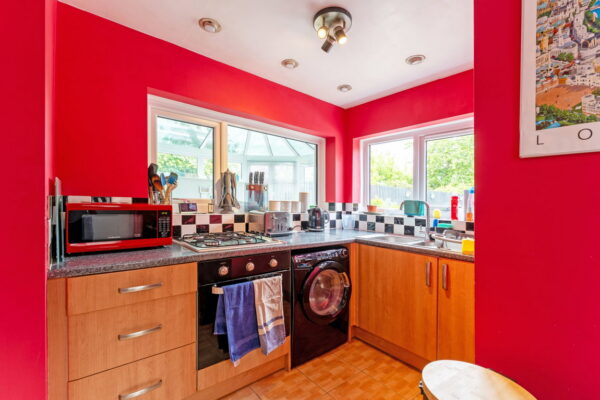 Hood Walk, Kettering, Northamptonshire, NN15 6PZ