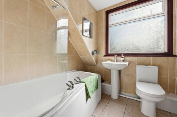 Ladbrooke Crescent, Nottingham, Nottinghamshire, NG6 0GH