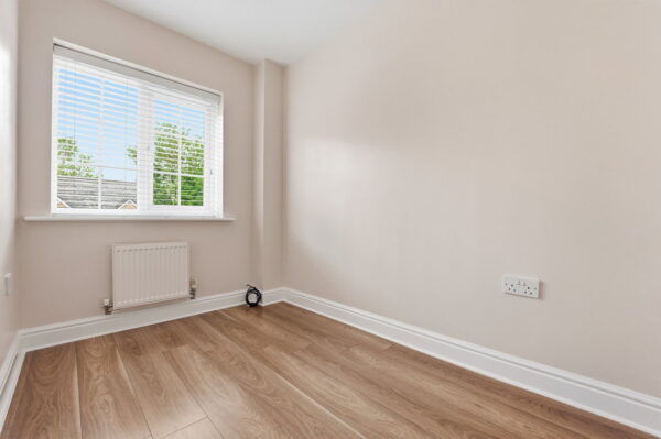 Shaw Gardens, Gedling, Nottingham, Nottinghamshire, NG4 2NY
