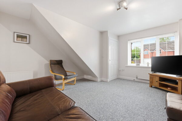 Shaw Gardens, Gedling, Nottingham, Nottinghamshire, NG4 2NY