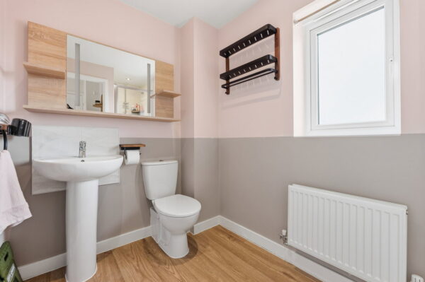 Horwood Drive, Gedling, Nottinghamshire, NG4 4NF