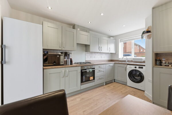 Horwood Drive, Gedling, Nottinghamshire, NG4 4NF