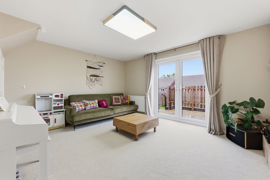 Horwood Drive, Gedling, Nottinghamshire, NG4 4NF