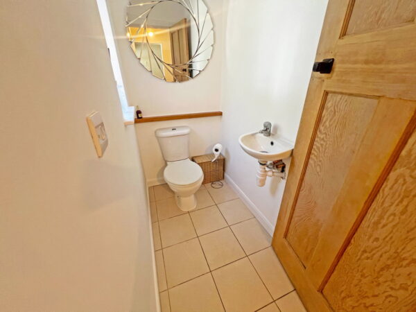Gwendoline Drive, Countesthorpe, Leicester, Leicestershire, LE8 5SJ