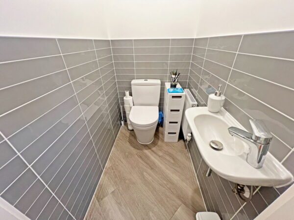 Hugglescote, Coalville, Leicestershire, LE67 2EZ