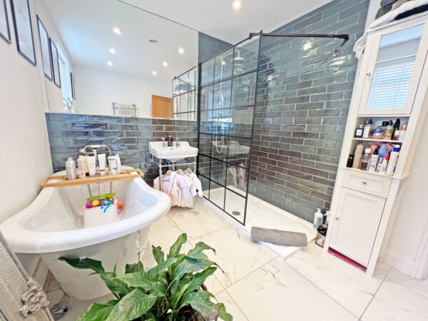 Magnolia Close, Leicester, Leicestershire, LE2 8PS