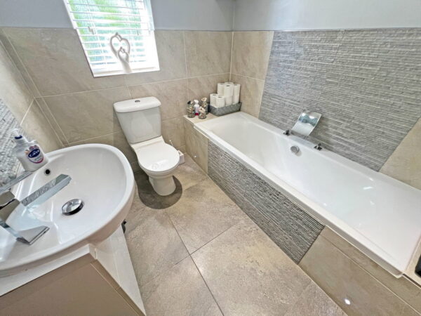 Guscott Road, Coalville, Leicestershire, LE67 4EG