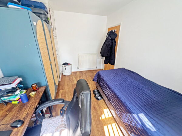 Halifax Drive, Leicester, Leicestershire, LE4 2GT