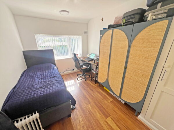 Halifax Drive, Leicester, Leicestershire, LE4 2GT