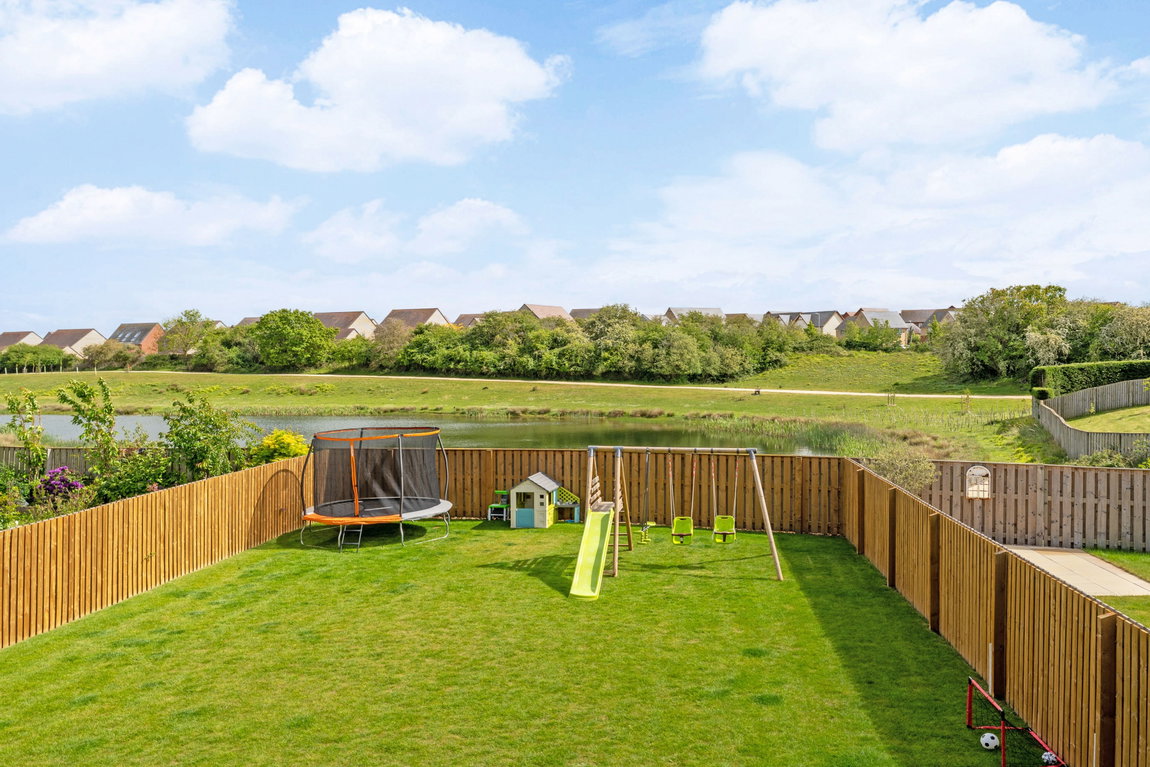 Lake Drive, Weldon, Corby, Northamptonshire, NN17 3FE