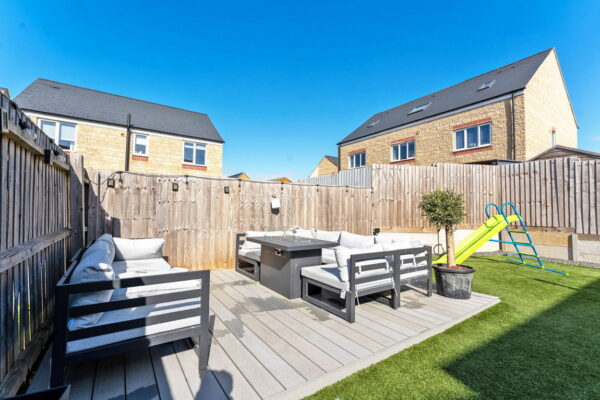 Silvester Road, Weldon, Corby, Northamptonshire, NN17 3FX
