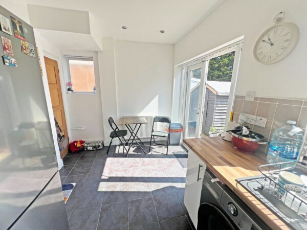 Halifax Drive, Leicester, Leicestershire, LE4 2GT