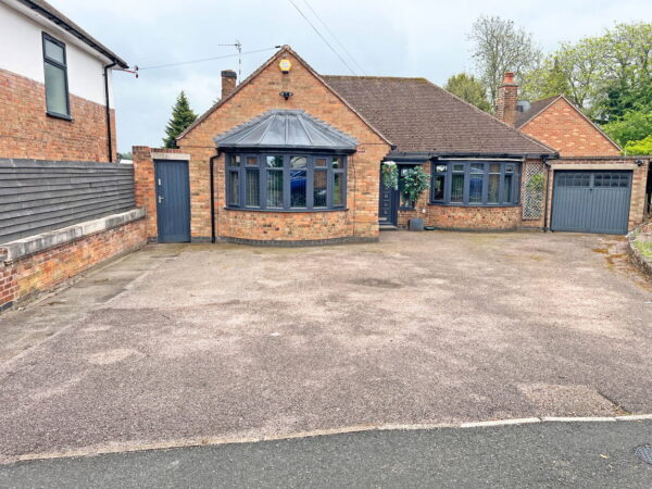 Brent Knowle Gardens, Leicester, Leicestershire, LE5 2GA