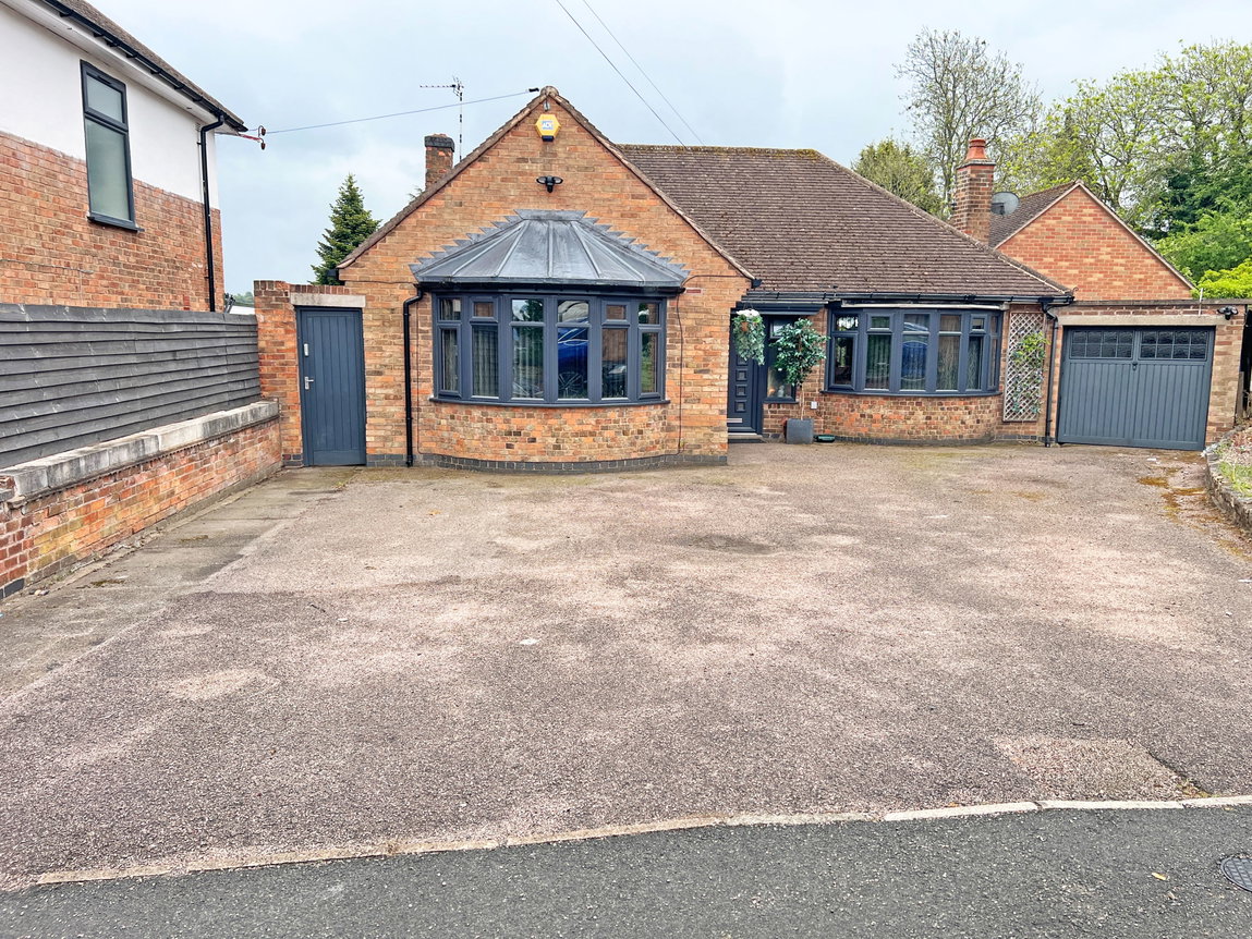 Brent Knowle Gardens, Leicester, Leicestershire, LE5 2GA