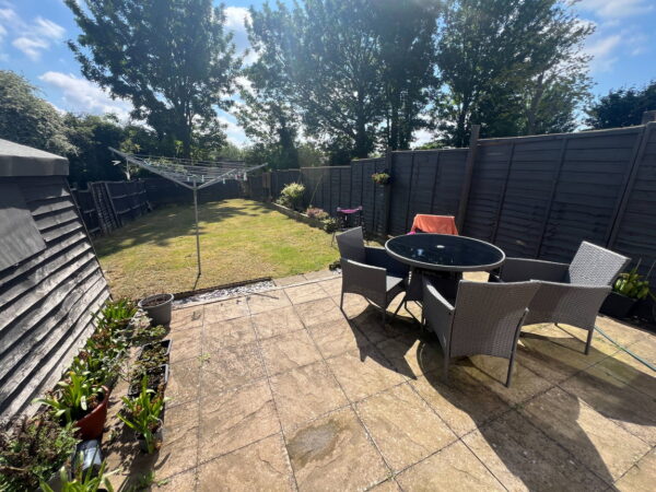 Halifax Drive, Leicester, Leicestershire, LE4 2GT