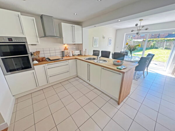 Gwendoline Drive, Countesthorpe, Leicester, Leicestershire, LE8 5SJ