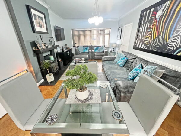 Brent Knowle Gardens, Leicester, Leicestershire, LE5 2GA