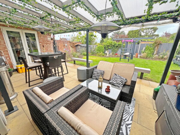 Brent Knowle Gardens, Leicester, Leicestershire, LE5 2GA