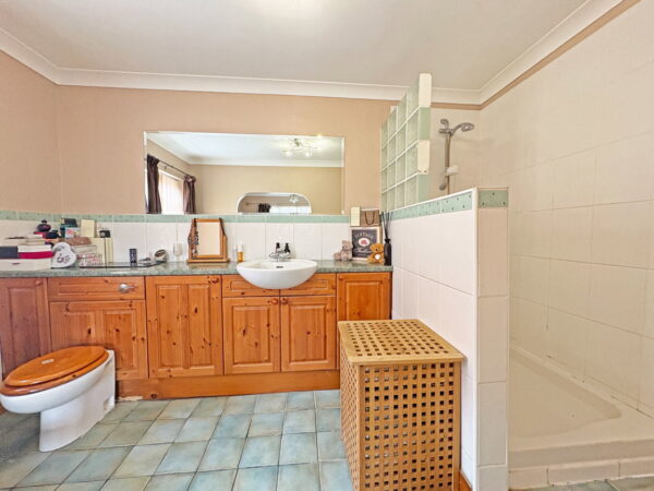 Hoylake Drive, Skegness, Lincolnshire, PE25 1AB