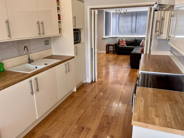 Moorgate Avenue, Birstall, Leicester, LE4 3HJ