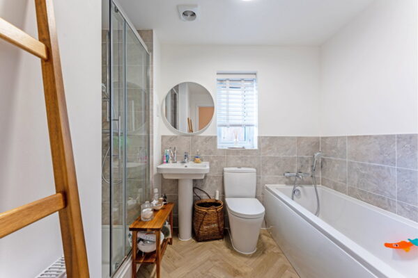 Goshawk Close, Fleckney, Leicestershire, LE8 8EW