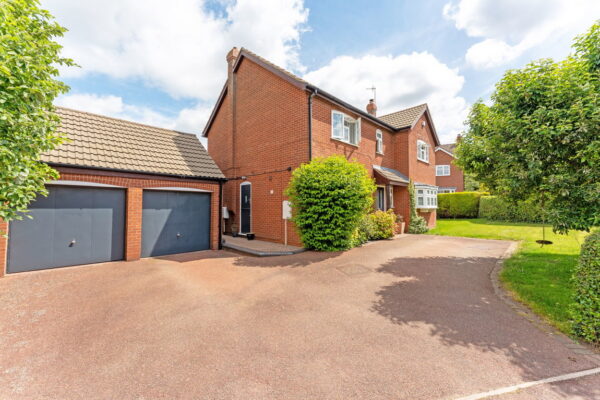 Weinahr Close, Wilbarston, Market Harborough, Leicestershire, LE16 8QX