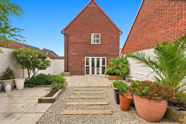 Rowan Close, Hollygate Park, Cotgrave, Nottingham, NG12 3SW