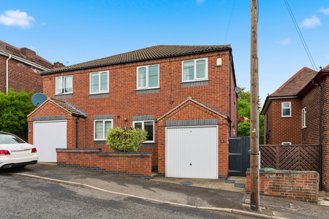 Radstock Road, Nottingham, Nottinghamshire, NG3 2PS