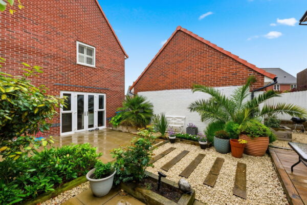 Rowan Close, Hollygate Park, Cotgrave, Nottingham, NG12 3SW