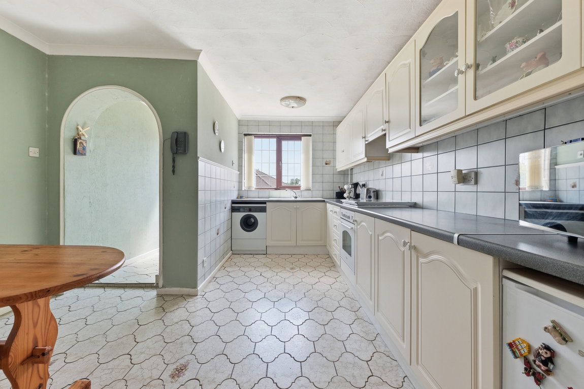 Moorsholm Drive, Nottingham, Nottinghamshire, NG8 2EE