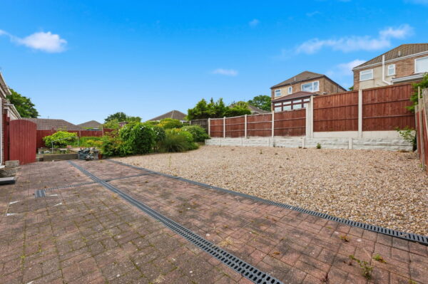 Moorsholm Drive, Nottingham, Nottinghamshire, NG8 2EE
