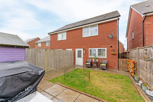 Grimsthorpe Avenue, Barton Seagrave, Kettering, NN15 5ZG