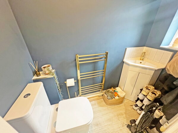 Wellington Close, Burbage, Hinckley, Leicestershire, LE10 2GH