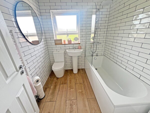 Meadow Gardens, Leicester, Leicestershire, LE2 6QN