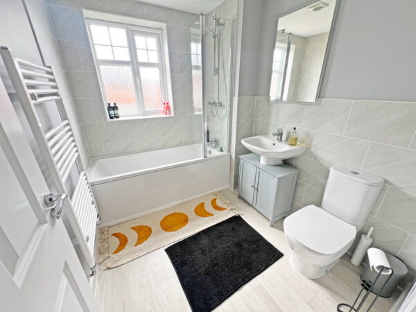 Isla Drive, Lubbesthorpe, Leicester, Leicestershire, LE19 4BN