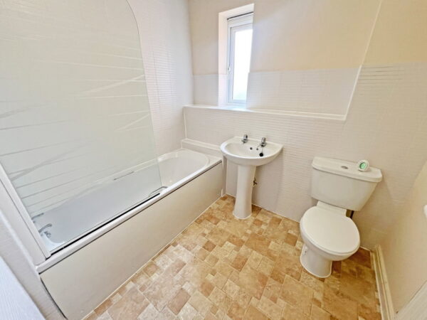 Drage Close, Lutterworth, Leicestershire, LE17 4PR